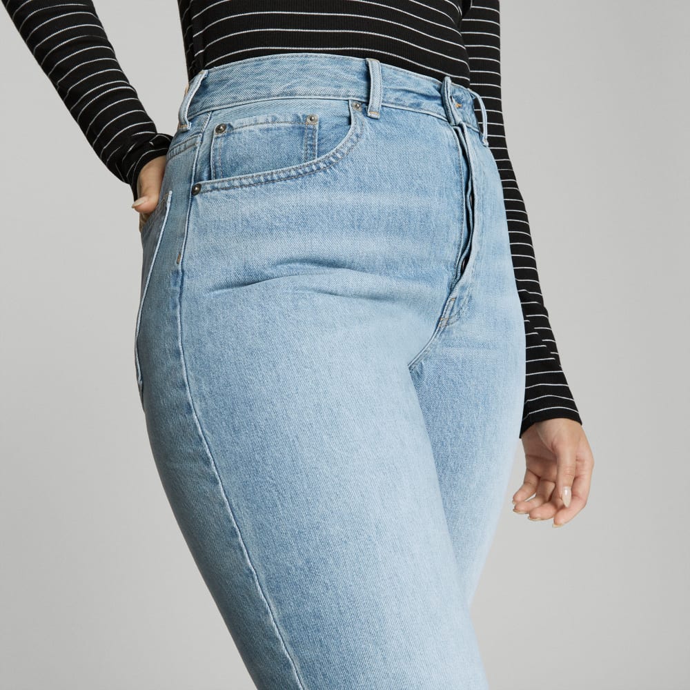 The '90s Cheeky Hourglass Jean | Vintage Sunbleached Blue | 26.5 Inseam