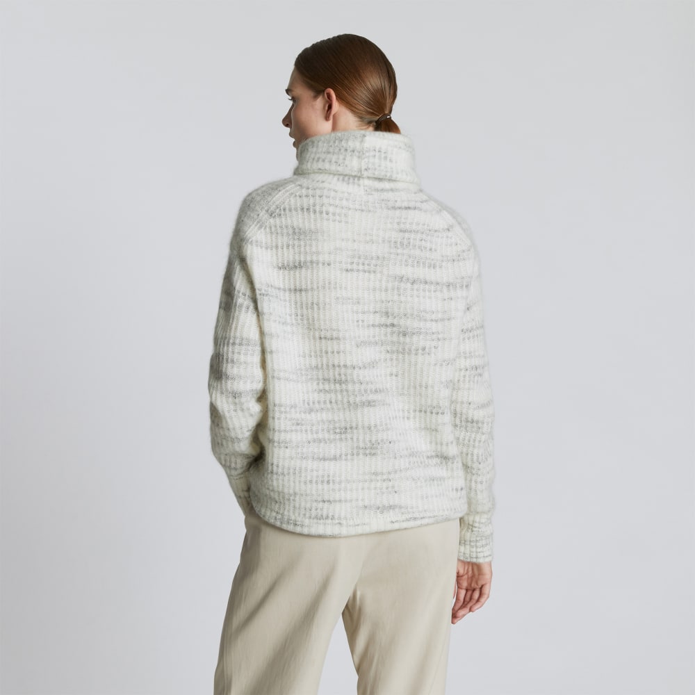 The Alpaca Oversized Turtleneck | Light Grey Heather