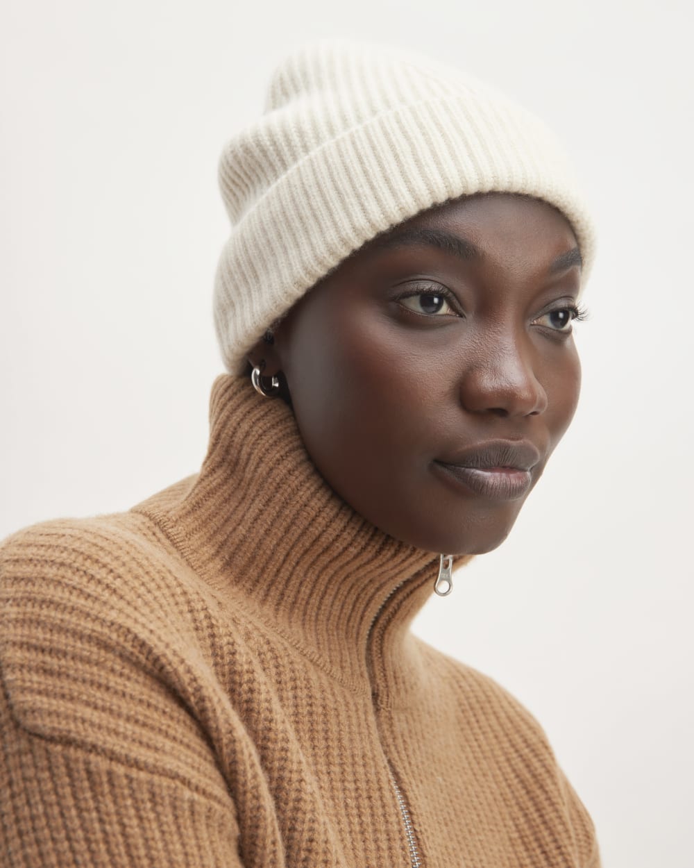 The Cashmere Fine Rib Beanie | Bone