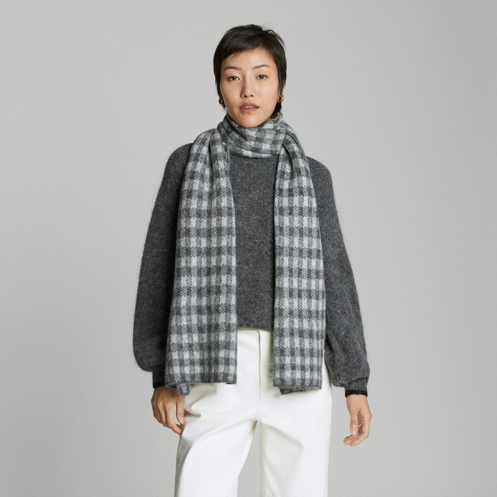 The Alpaca Patterned Scarf | Light Heather Grey / Dark Charcoal Buffalo Check